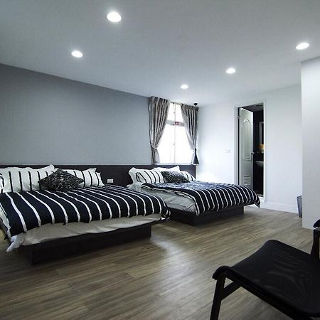Hotel Chao Daily Rent Tainan Exterior foto