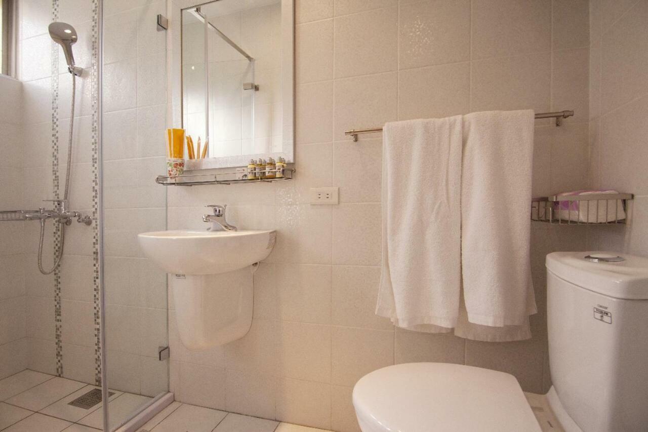 Hotel Chao Daily Rent Tainan Exterior foto
